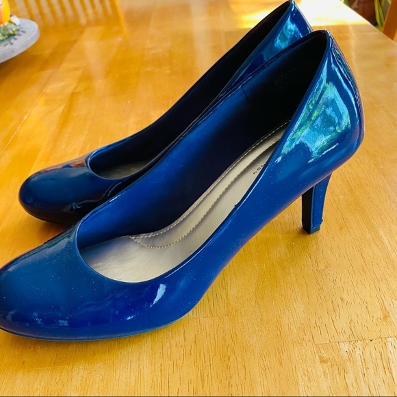 comfort plus by Predictions Shoes - Comfort plus by Predictions  Patten Leather, Pumps 3” heels, color:Blue size:9.5